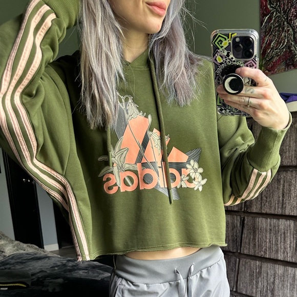 adidas X Nini Sum GFX Cropped Oversized Hoodie - Picture 6 of 10